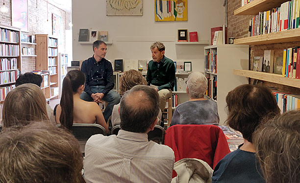 Presentación del libro «Les arrels de la nit» de Joan Buixeda en Sant Just Desvern.