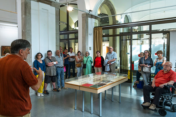 Inauguració de l'exposició «Papers de Versàlia, 20 anys de poesia» al Casal Pere Quart de Sabadell.