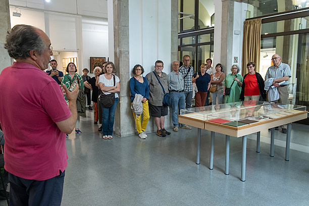 Inauguració de l'exposició «Papers de Versàlia, 20 anys de poesia» al Casal Pere Quart de Sabadell.