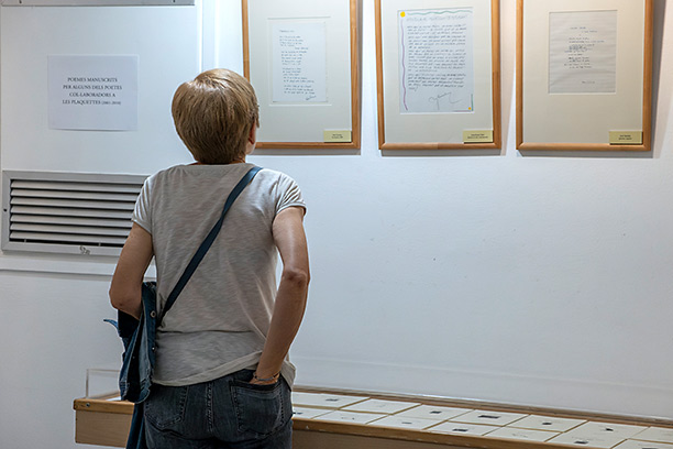 Inauguració de l'exposició «Papers de Versàlia, 20 anys de poesia» al Casal Pere Quart de Sabadell.