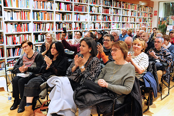 Presentació del nou llibre de Quilo Martínez «Al caminar surgen versos».