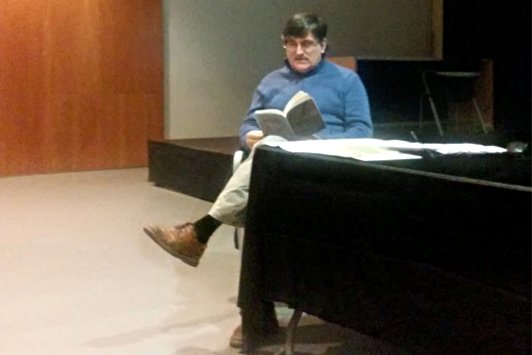 Esteban Martínez comenta poemas de Wislawa Szymborska.